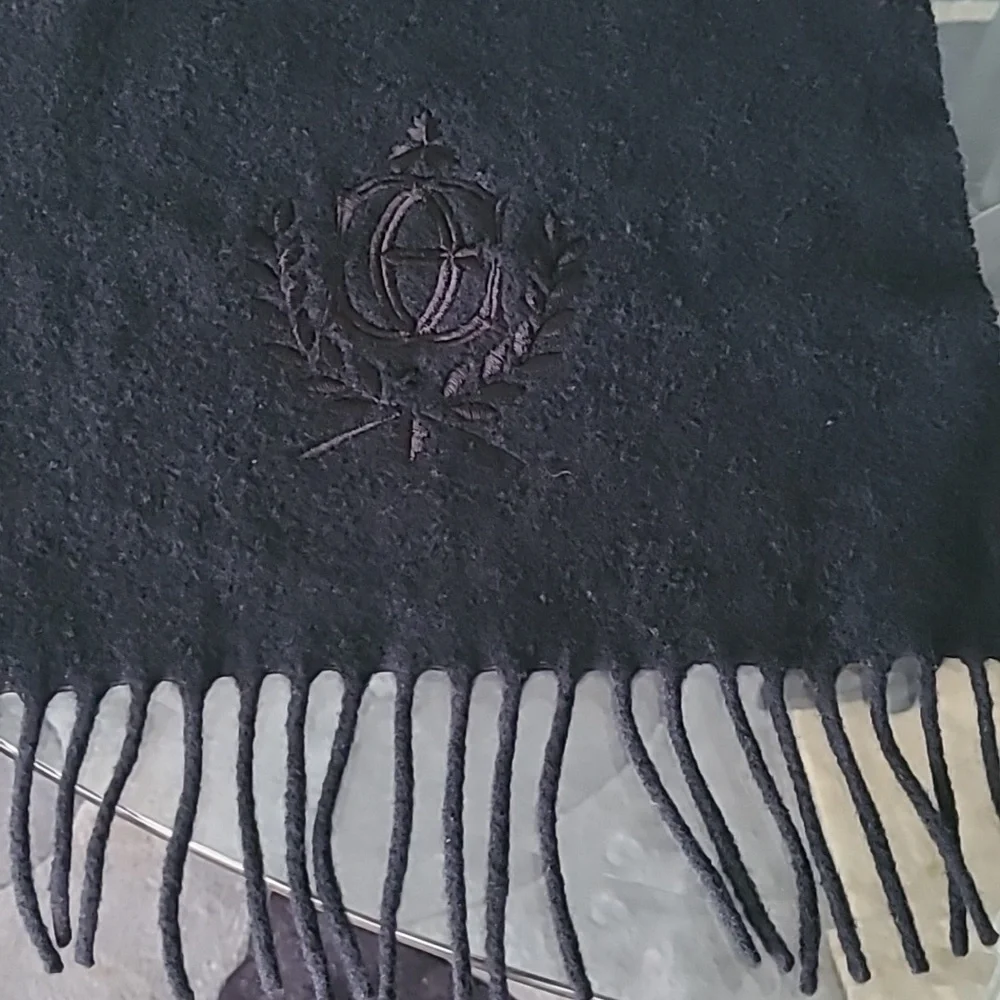 Classiques Entier Black Fringed Scarf ❤️